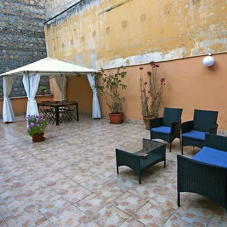 Nina - Terrace